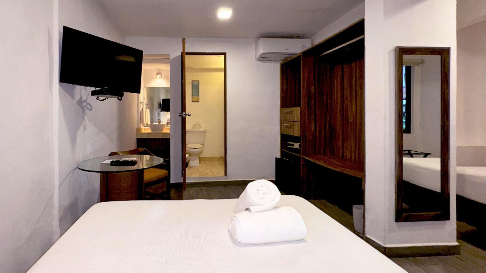 Siesta Fiesta Hotel Adults Only - 5Th Avenue Playa del Carmen Ruang foto