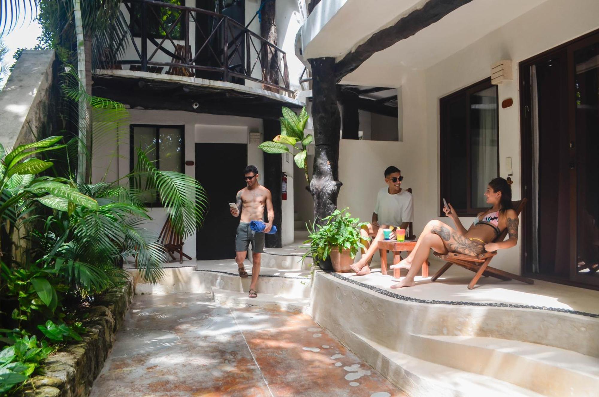 Siesta Fiesta Hotel Adults Only - 5Th Avenue Playa del Carmen Bagian luar foto